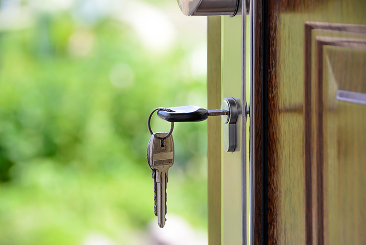 A2B Locks are able to provide local locksmiths in Warfield to repair your broken locks. 